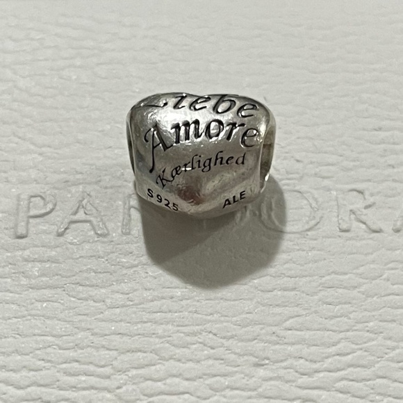 Pandora 9.25 Silver Charm Heart Amore in Several Languages - Picture 2 of 2